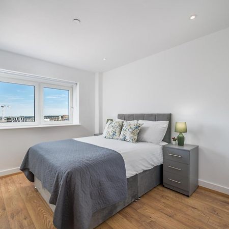 Skyvillion - London River Thames Top Floor Apartments By Woolwich Ferry, Mins To London Excel, O2 Arena , London City Airport With Parking Exteriér fotografie