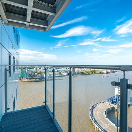 Skyvillion - London River Thames Top Floor Apartments By Woolwich Ferry, Mins To London Excel, O2 Arena , London City Airport With Parking Exteriér fotografie