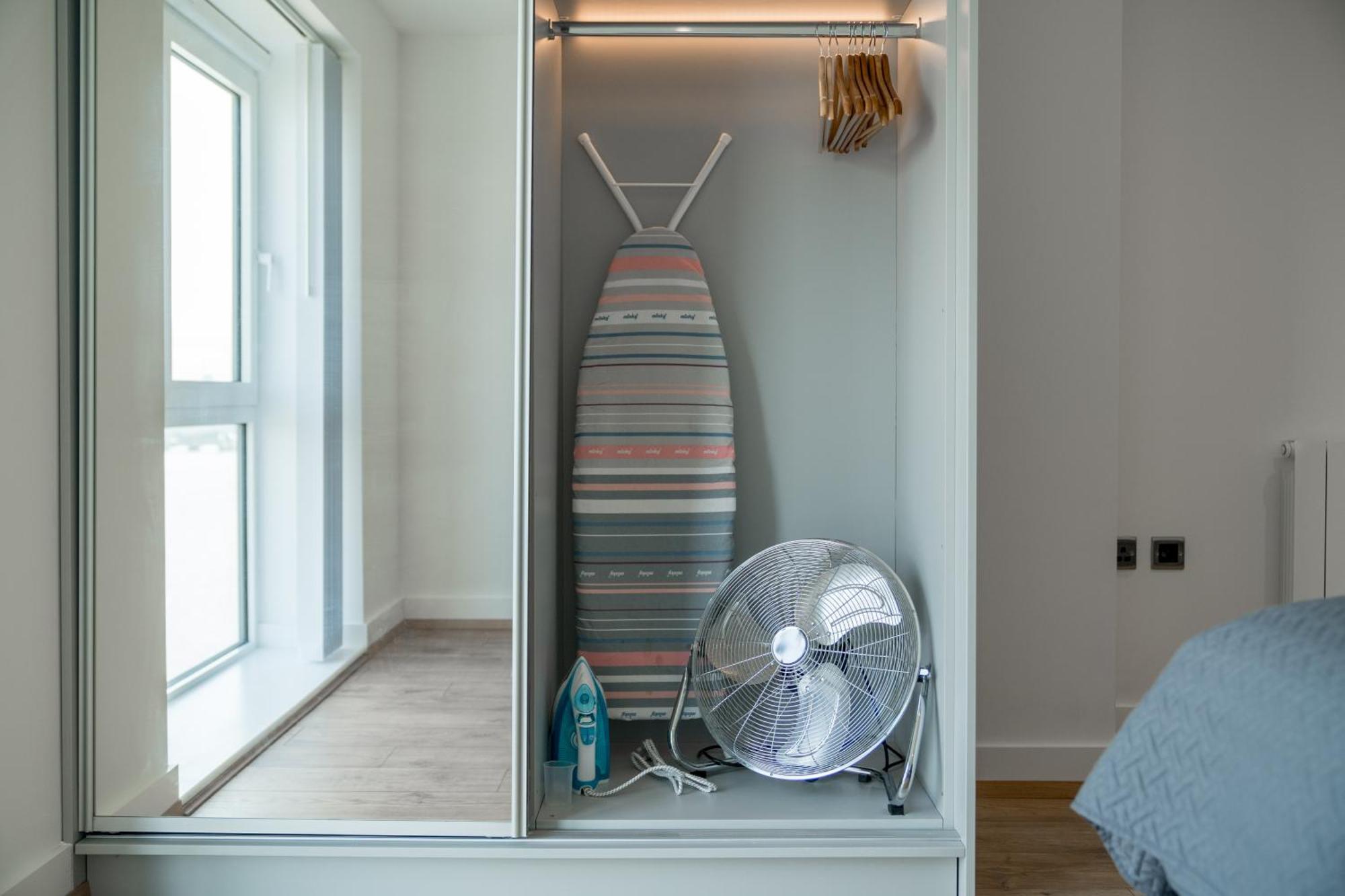 Skyvillion - London River Thames Top Floor Apartments By Woolwich Ferry, Mins To London Excel, O2 Arena , London City Airport With Parking Exteriér fotografie