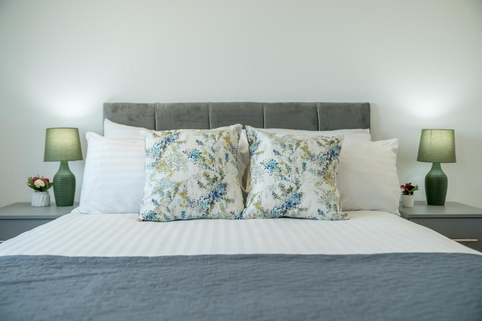 Skyvillion - London River Thames Top Floor Apartments By Woolwich Ferry, Mins To London Excel, O2 Arena , London City Airport With Parking Exteriér fotografie